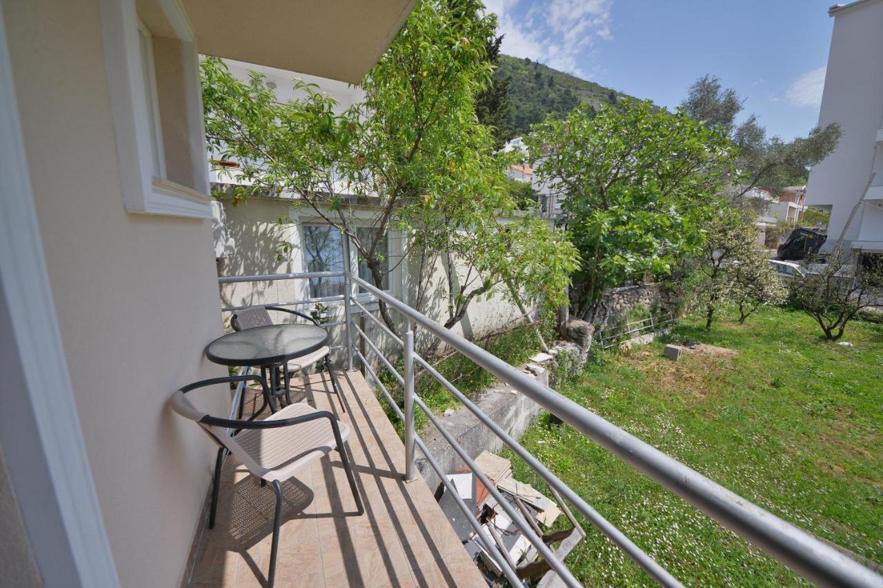 Disney Apartments Budva Exterior foto