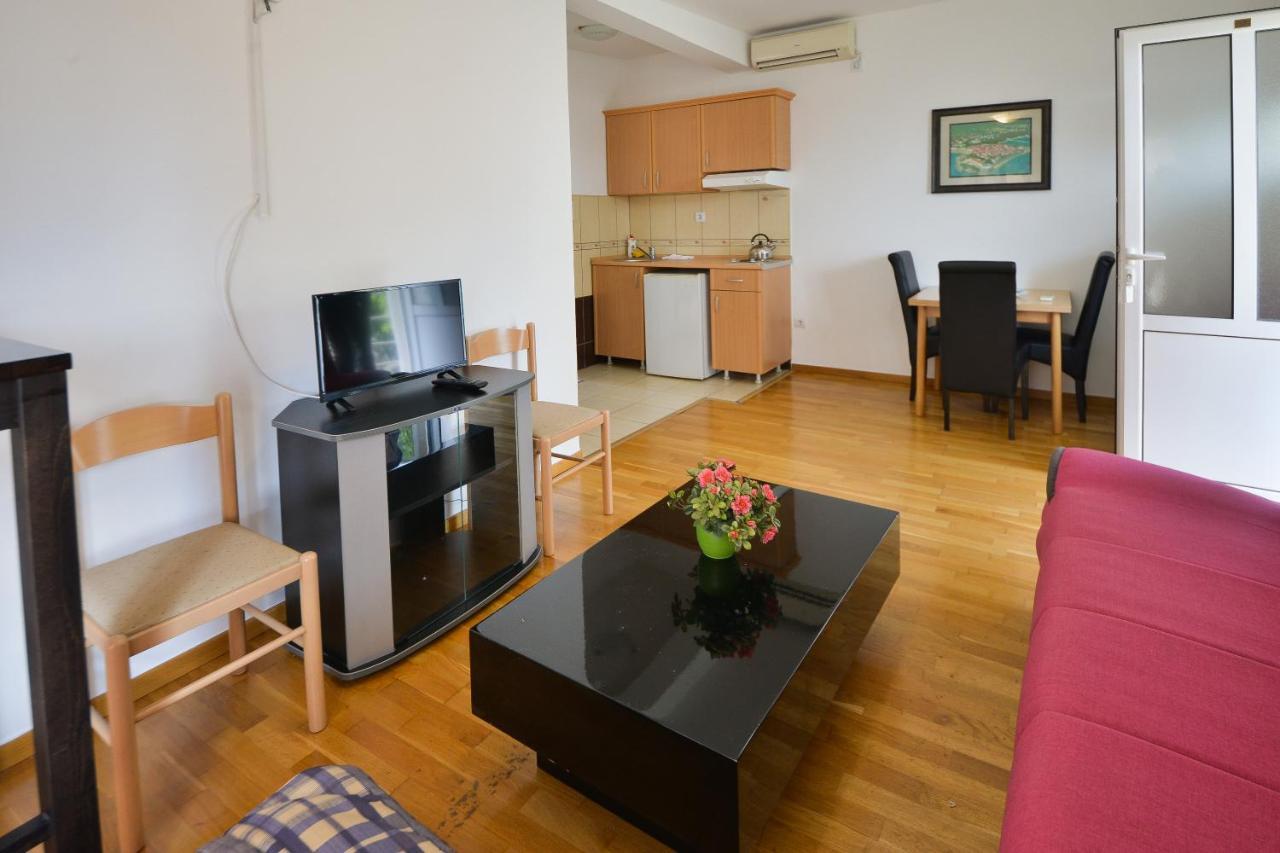 Disney Apartments Budva Exterior foto